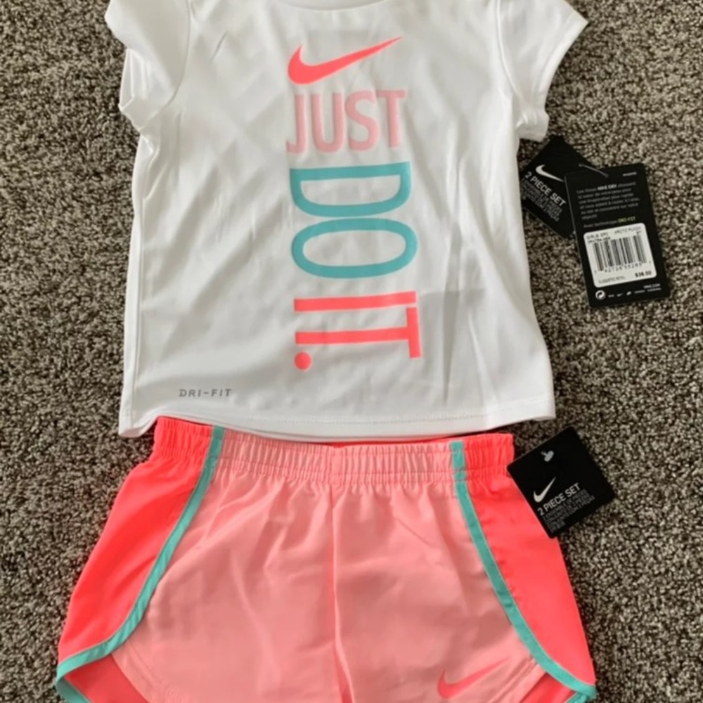 Nike girls summer athletic dri-fit 3t set
